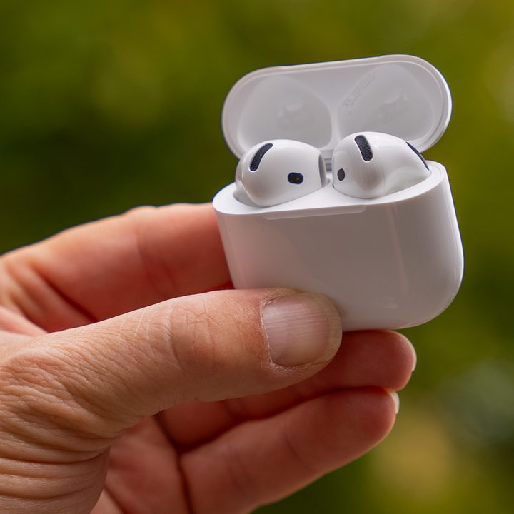 Apple AirPods 4 with ANC