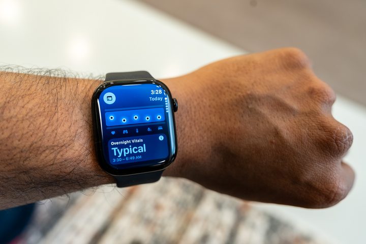 Vitals Heart Rate on the Apple Watch Series 10
