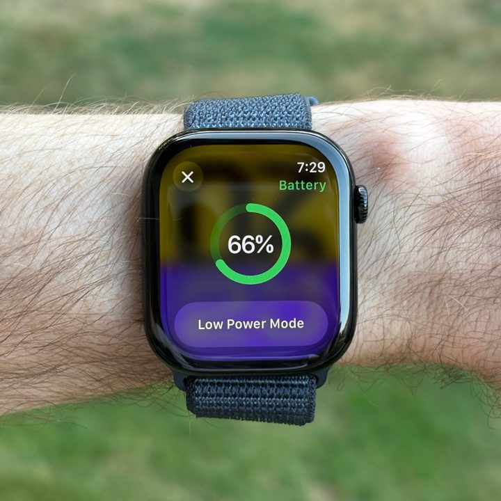 Battery page on the Apple Watch Series 10.