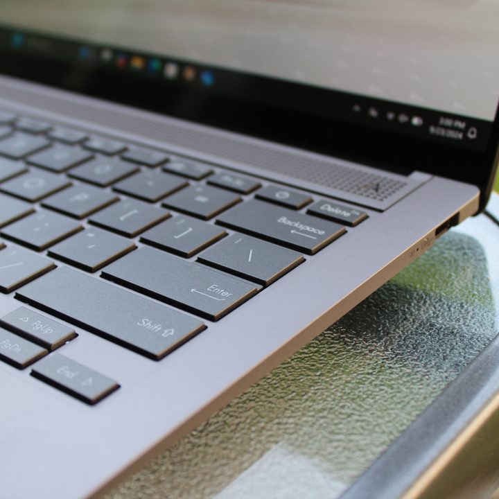 The keyboard of the Asus Zenbook S 14.