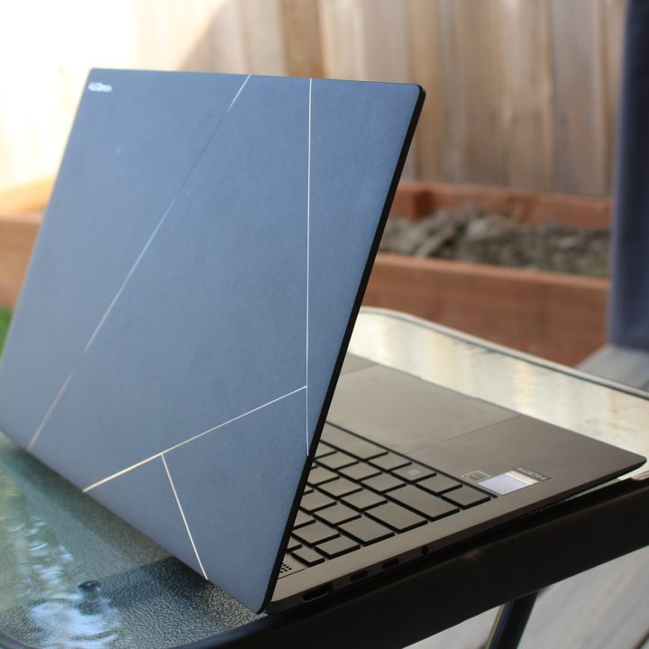 The lid of the Zenbook S 14.
