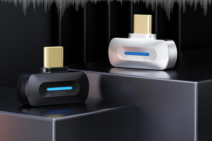 Fiio BT 11 USB-C transmitter.