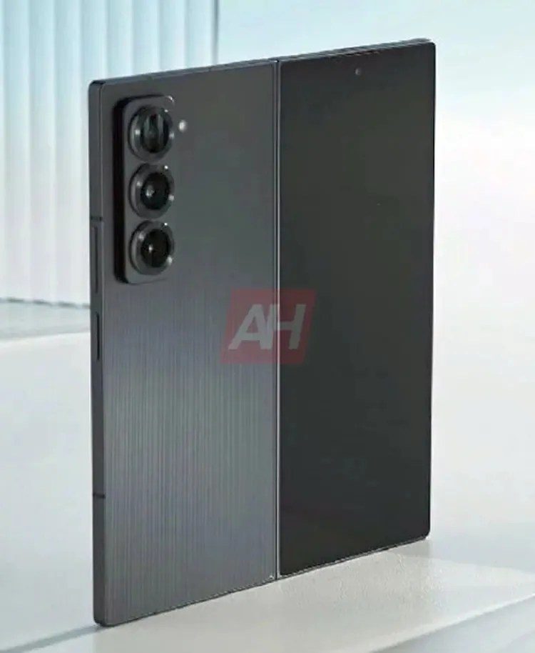 The first look at the Galaxy Z Fold Special Edition