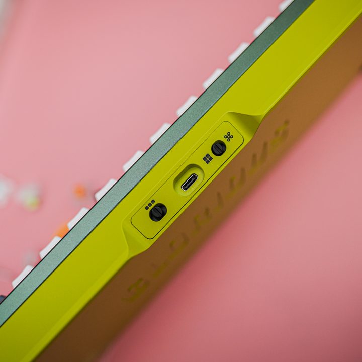 Toggle switches on the Glorious GMMK 3 keyboard.