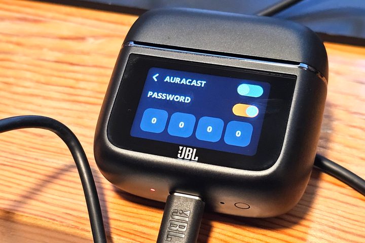JBL Tour Pro 3 connected to a cable: Auracast with password.