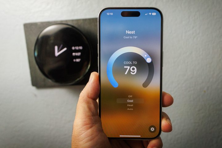 The Nest Thermostat as seen in Apple's Home app.