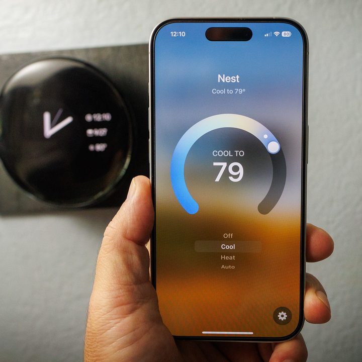 The Nest Thermostat as seen in Apple's Home app.
