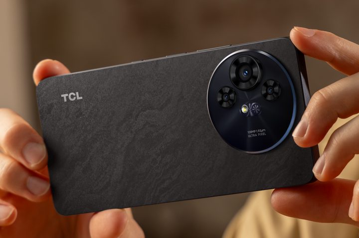 Rear face of TCL 50 Pro NXTPAPER.