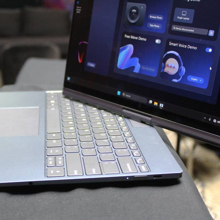 The Lenovo Twisting Auto PC with the display halfway twisted.