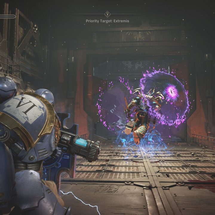 The image shows the player chasing a Sorcerer.
