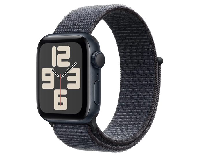 An Apple Watch SE 2 with an Aluminum Case and Midnight Sport Loop.