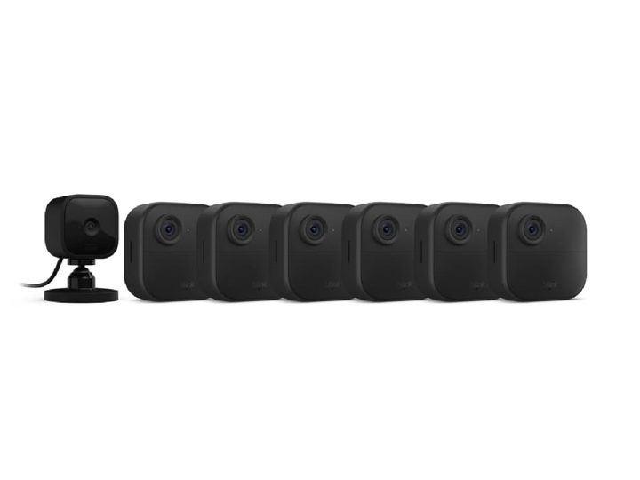 The Blink Outdoor 4 (6 cameras) + Blink Mini bundle.