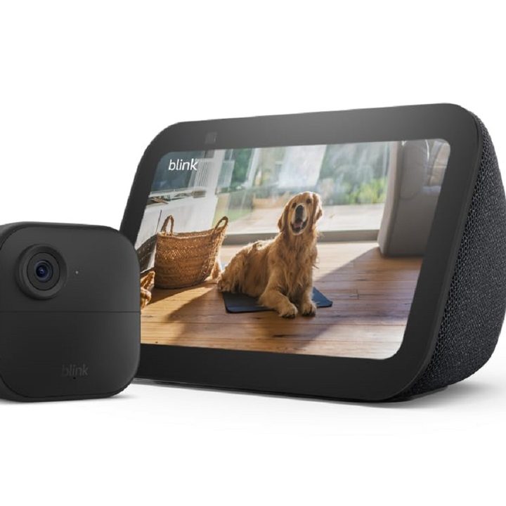 The Blink Outdoor 4 + Amazon Echo Show 5 bundle.