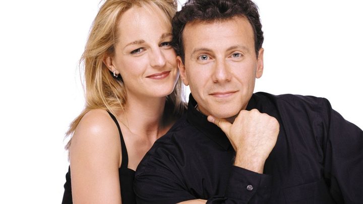 Helen Hunt and Paul Reiser in a promo photo for Mad About You.