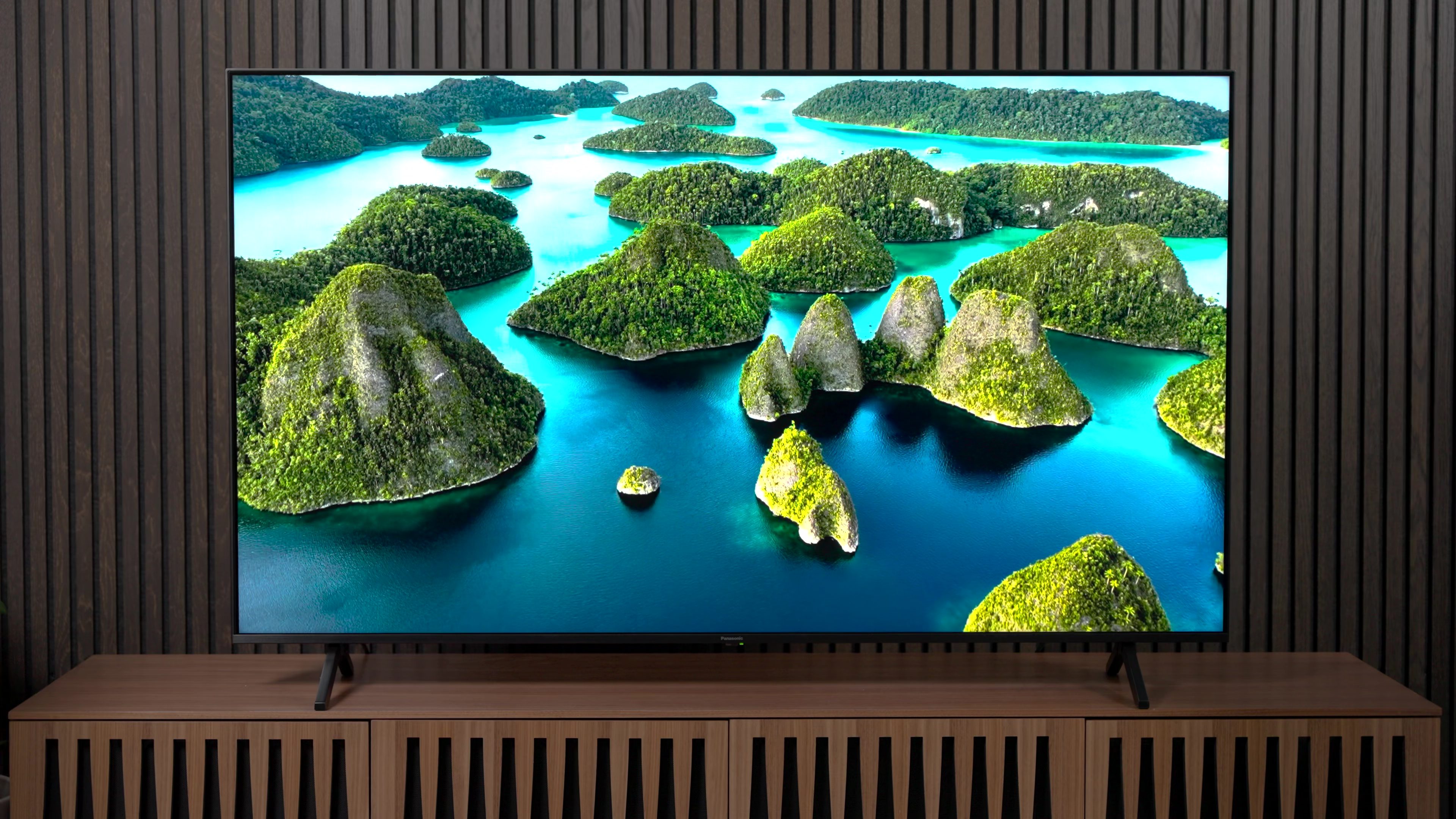 Panasonic W95A mini-LED QLED TV review: delicious brightness and
