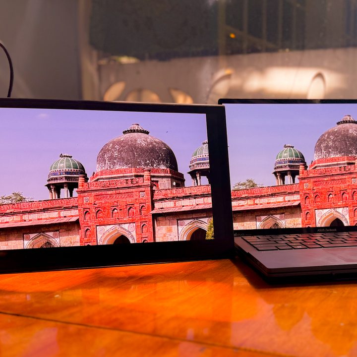 Wacom Movink tablet and laptop side by side.