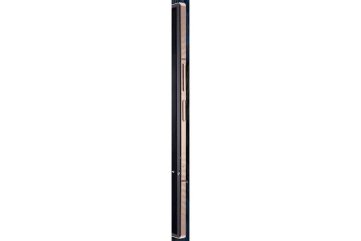 Possible image of the Samsung Galaxy Z Fold 6 Special Edition side view.