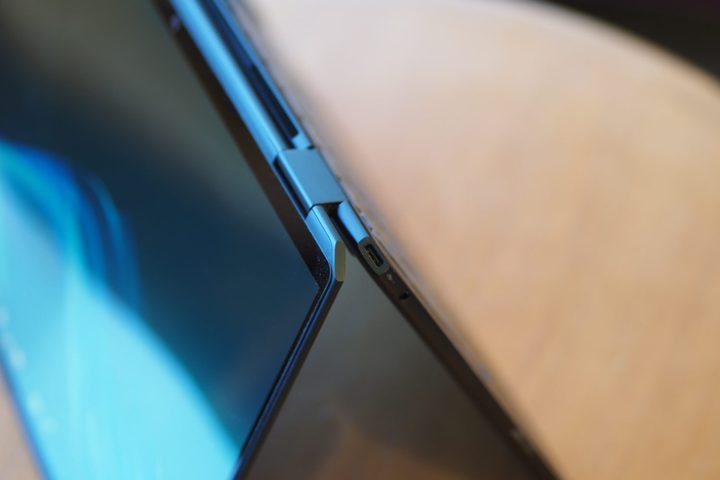 HP OmniBook Ultra Flip 14 top down view showing hinge.