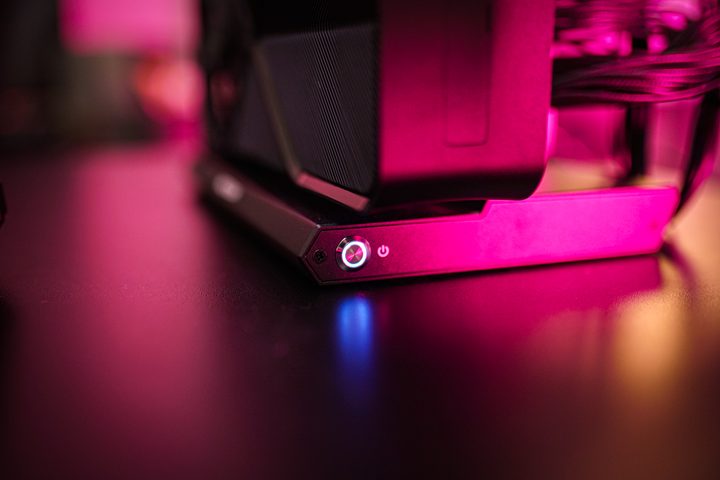 Power button on the Minisforum DEG1.