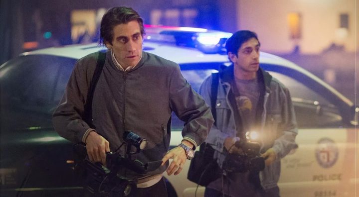 Two men walk to a crime scene in Nightcrawler.
