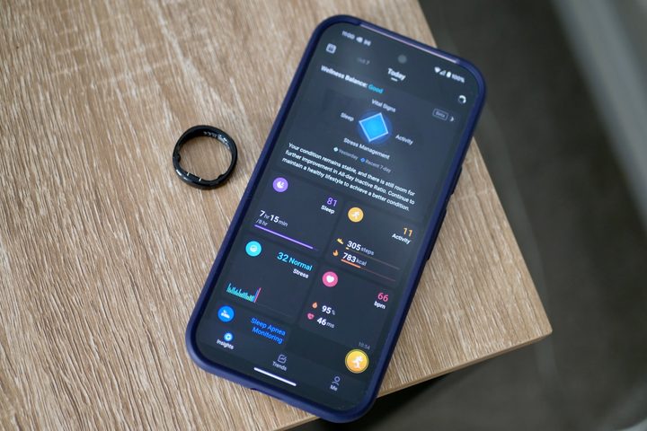 The RingConn Gen 2 and its app.