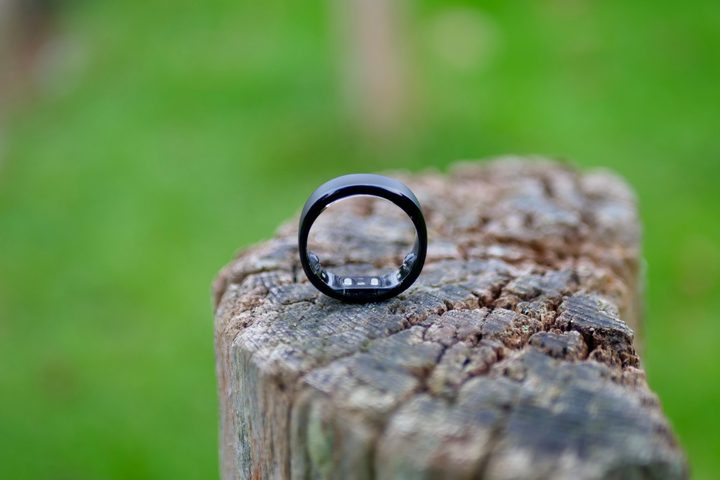 The side of the RingConn Gen 2 smart ring.