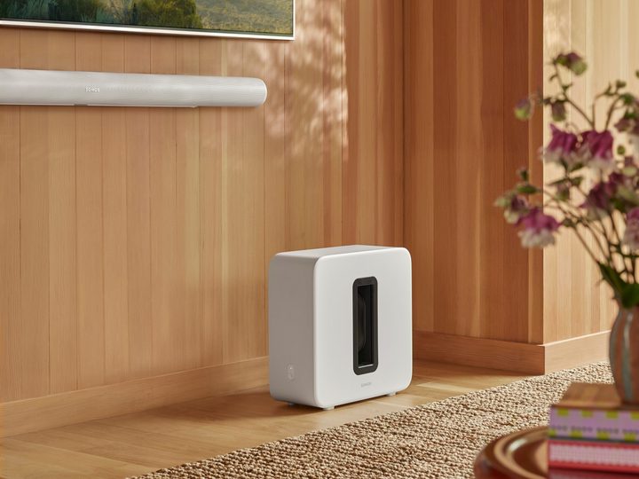 The Sonos Sub 4 and Arc Ultra in white.
