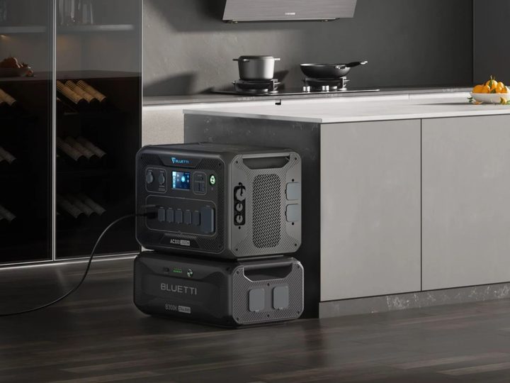 BLUETTI AC300 plus B300K home battery backup system inside