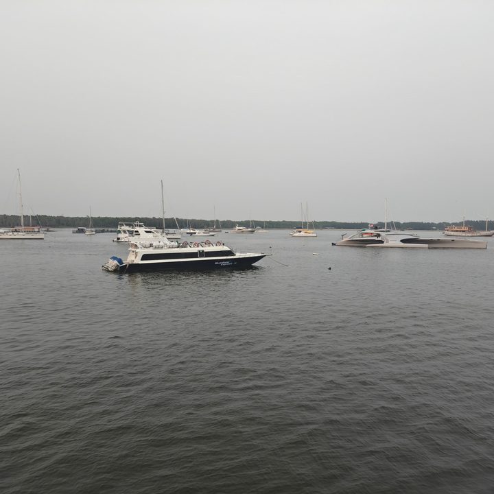 Ultrawide photo of a boat taken on the Find X8 Pro