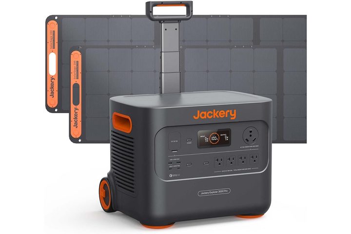The Jackery Solar Generator 3000 Pro on a white abckground.