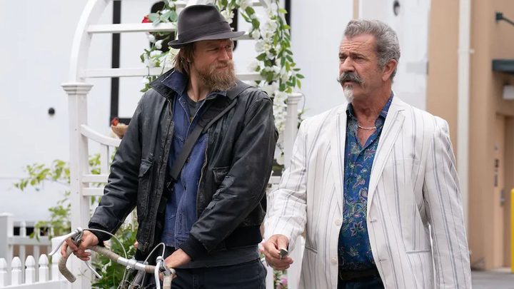 Charlie Hunnam and Mel Gibson in Last Looks.