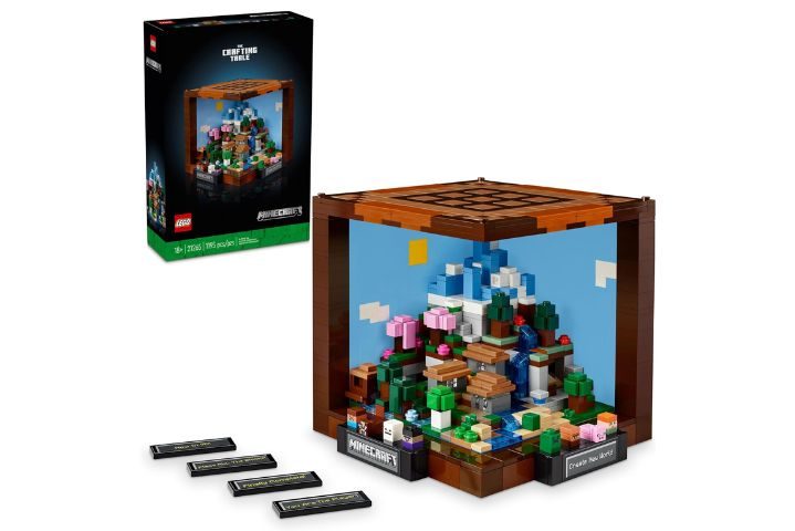 Minecraft The Crafting Table Lego Set