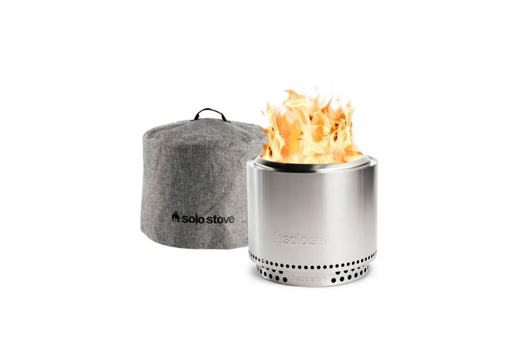 The Solo Stove Bonfire Bundle on a white abckground.