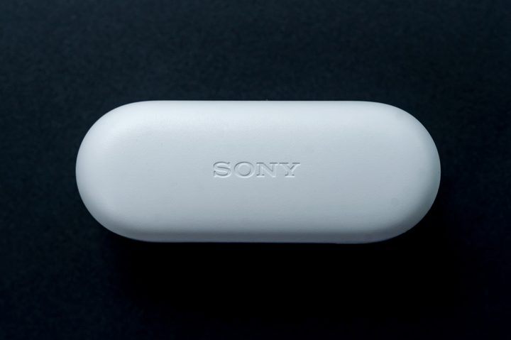Sony WF-C510 case closed top view.