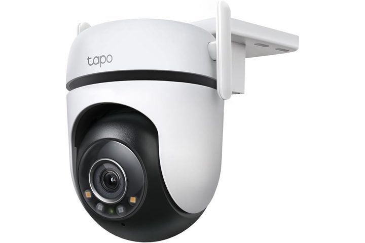 The TP-Link Tapo 2K QHD Outdoor Pan/Tilt Security Camera on a white bckground.