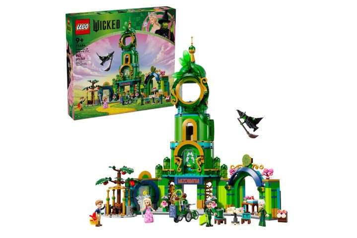 ‘Wicked’ Welcome to Emerald City Lego Set