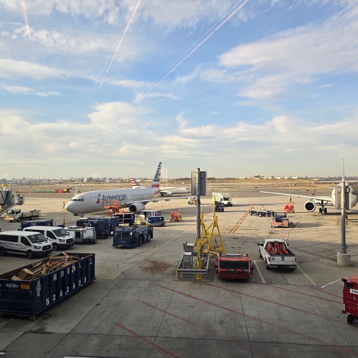 photo of the airport tarmac captured on the Galaxy S24 Ultra.