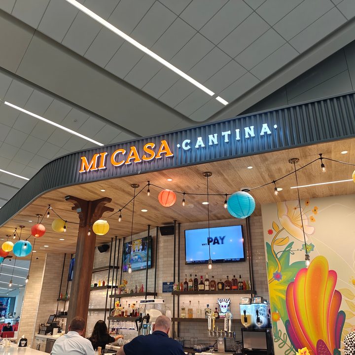 photo of a lit-up Mi Casa Cantina sign captured on the OnePlus 12.