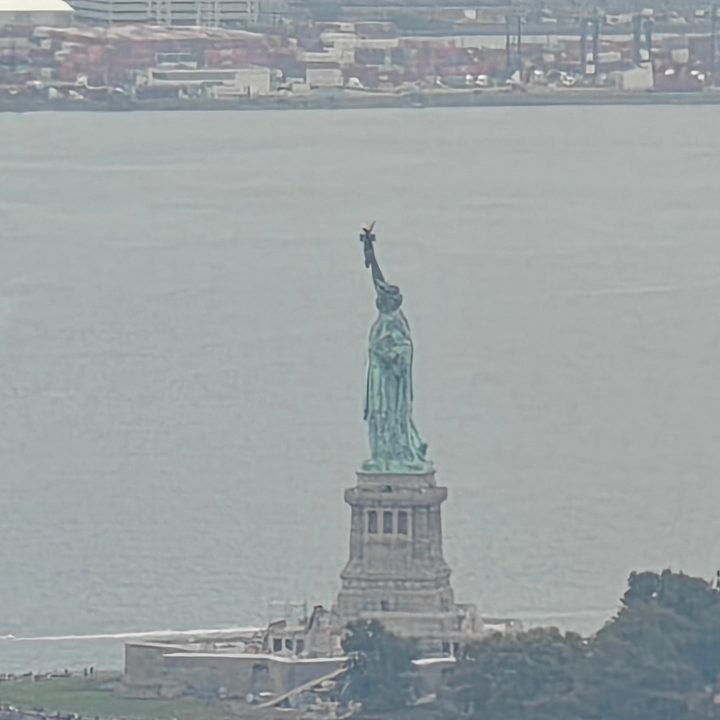 30x photo of the Statue of Liberty captured on the OnePlus 12.