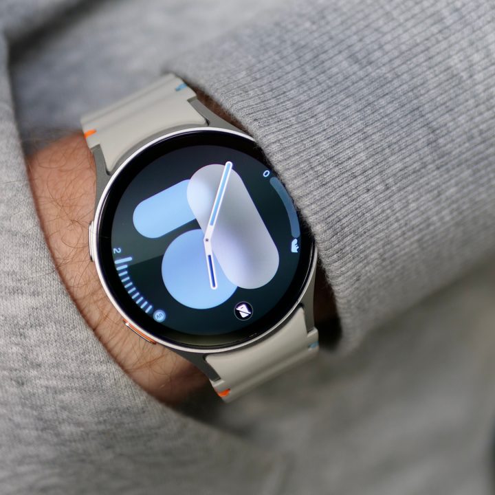 A person wearing the 44mm Samsung Galaxy Watch 7.