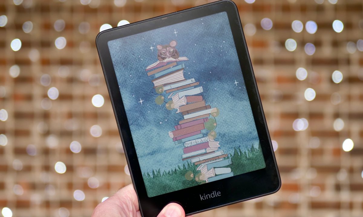 The Amazon Kindle Colorsoft Signature Edition's cover screen.