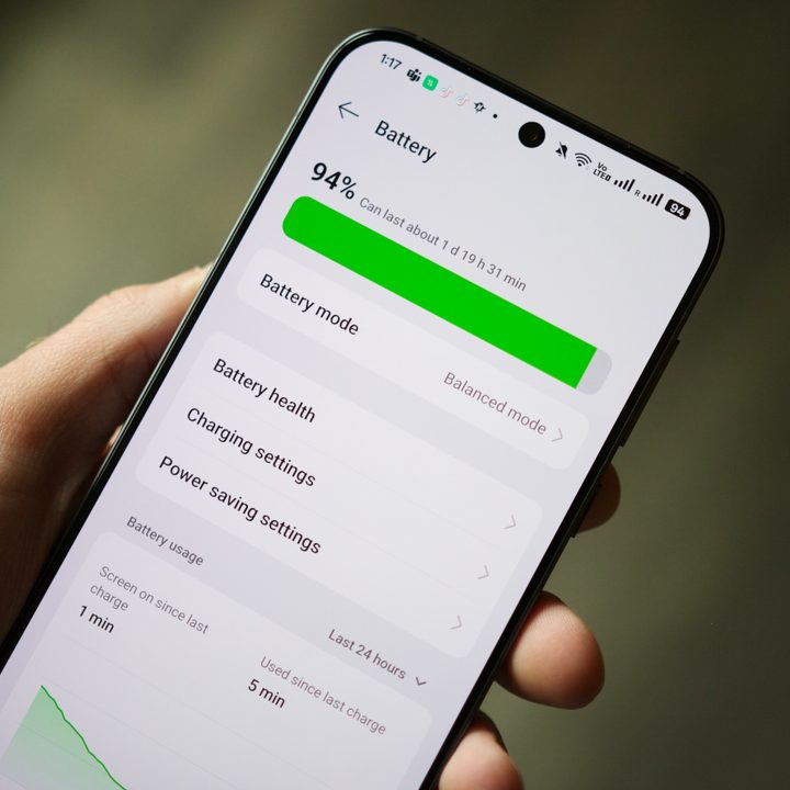Battery settings page on the Oppo Find X8.