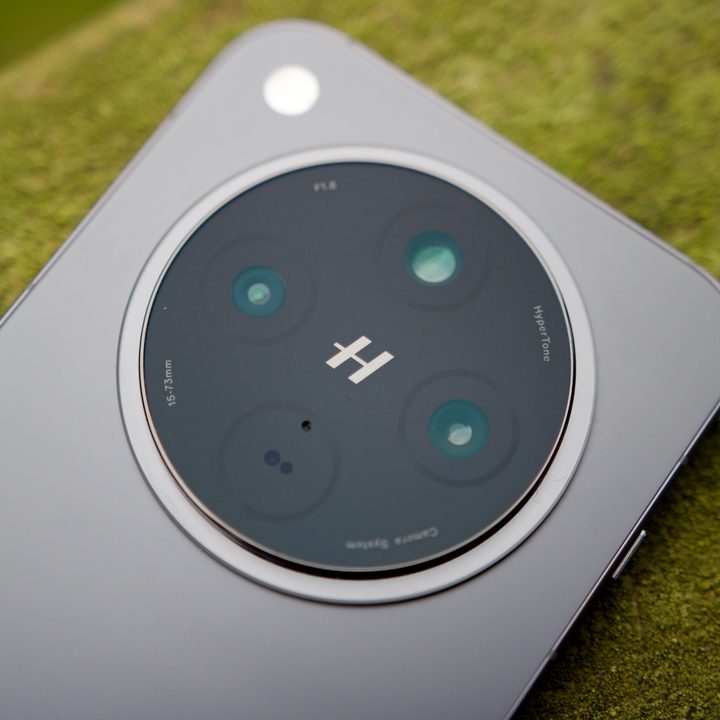 The camera housing on the Oppo Find X8.
