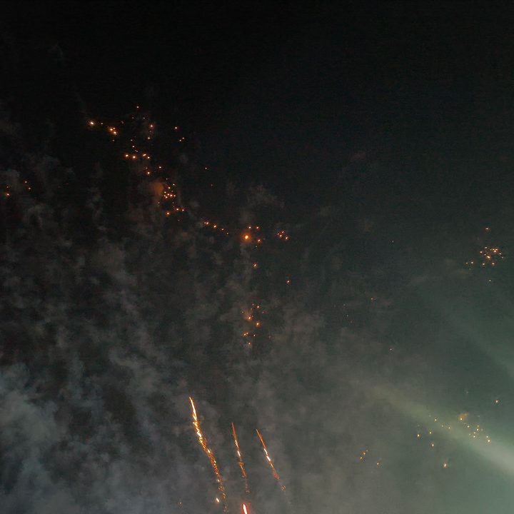 Fireworks photo captured on the Oppo Find X8 Pro