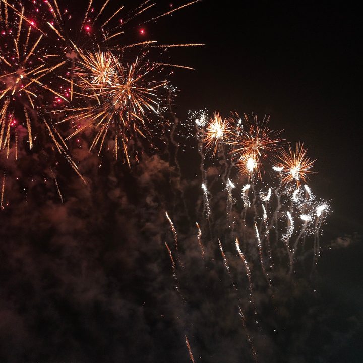 Fireworks photo captured on the Oppo Find X8 Pro