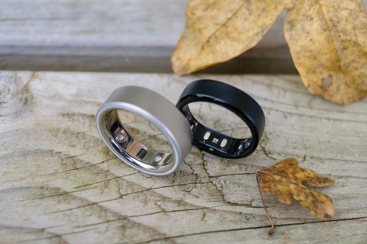 The Oura Ring 4 and the RingConn Gen 2.