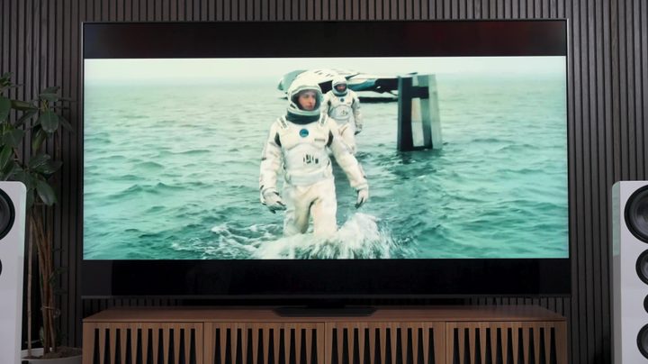 samsung 98 inch qn90d review