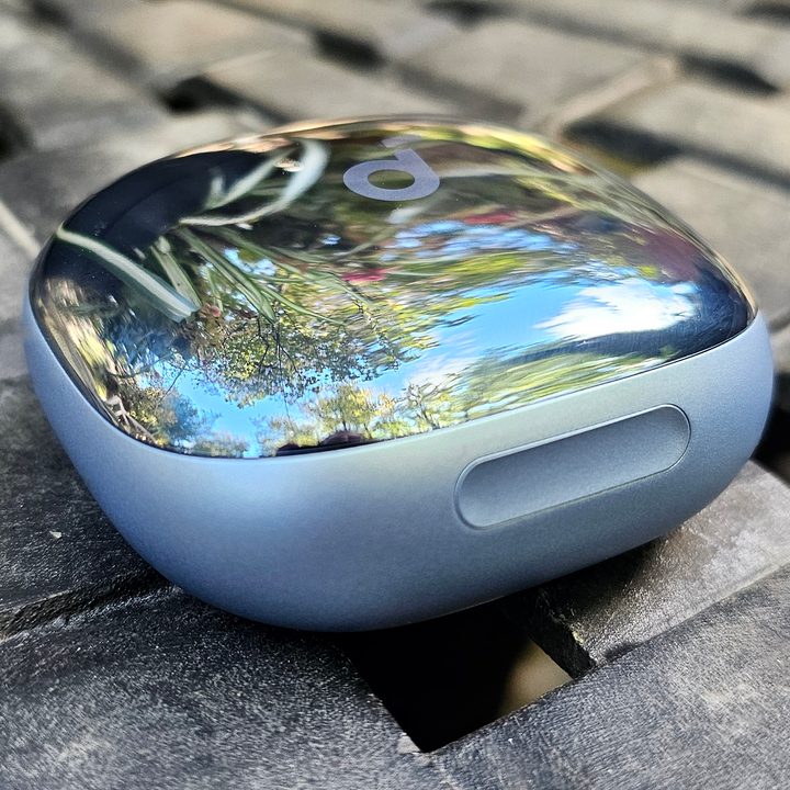 Soundcore Liberty 4 Pro charging case.