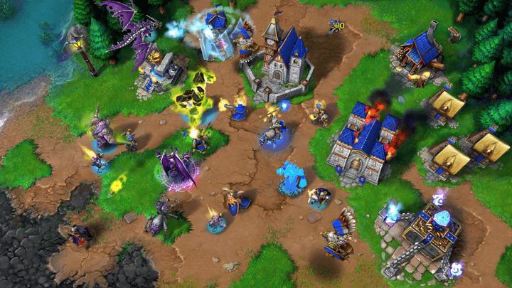 Humans battle one another in Warcraft 3 Reforged.