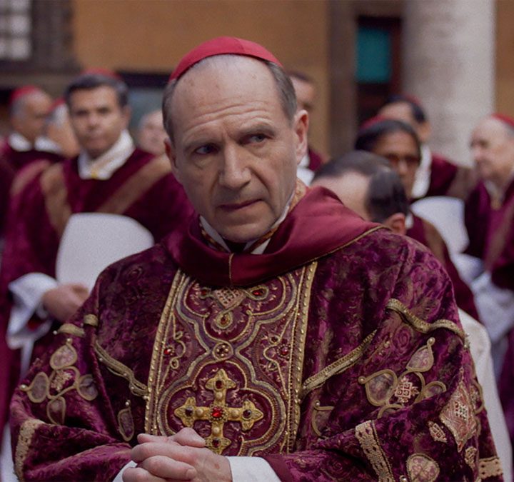 Ralph Fiennes in Conclave.
